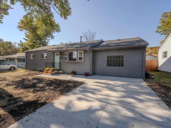 2nd image of 5709 N Terrace Three Ct