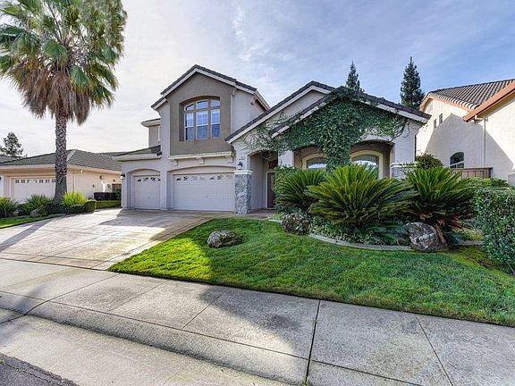 2nd image of 1709 Courante Way