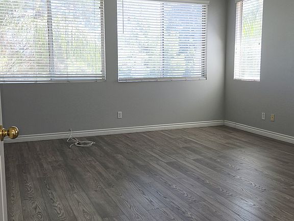 3rd image of 45370 Vista Verde