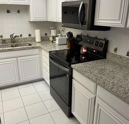 4th image of 3000 Presidential Way APT 202