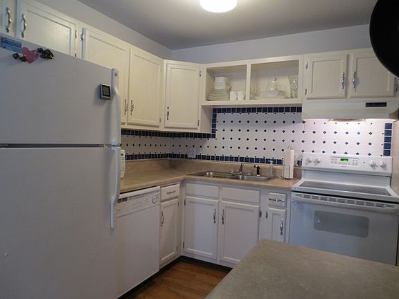 WHITE APPLIANCES