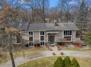 1961 Kirkland Ct, Wixom, MI