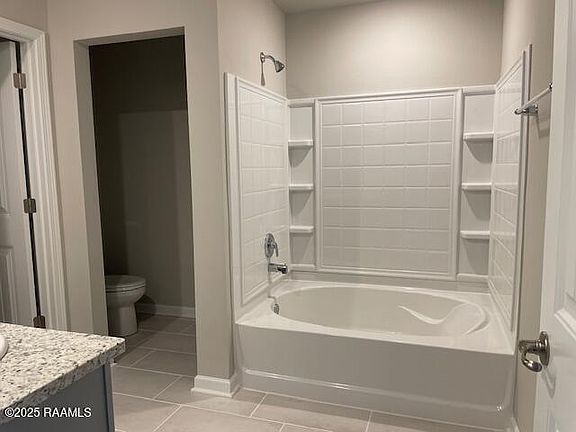 4th image of 103 Broussard Hill Dr