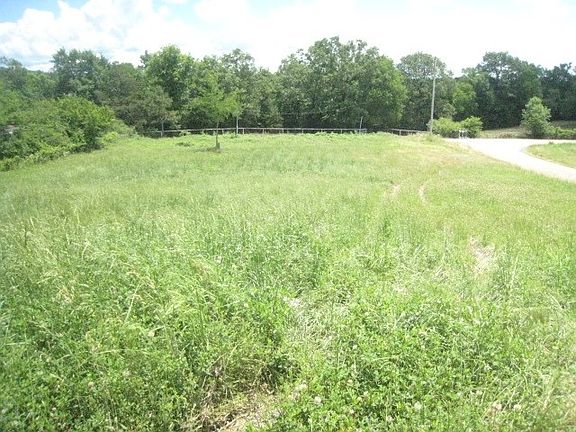 3rd image of 300 Owl Creek Cutoff