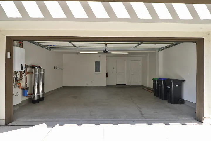 5838 W Las Positas Blvd — Photo 32