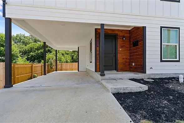3 bed, 1089 sqft, $1,600 — Photo 2
