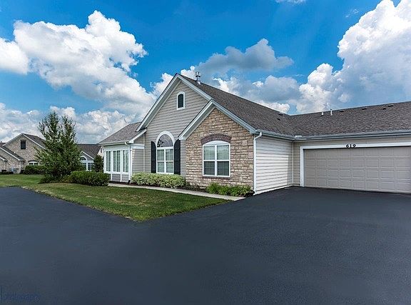 2nd image of 619 Handel Ln