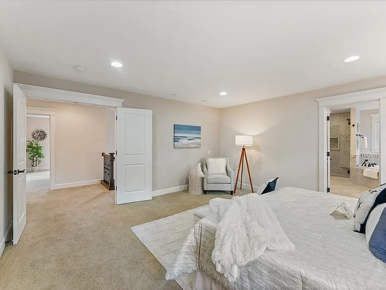 8718 NE 134th St — Photo 33