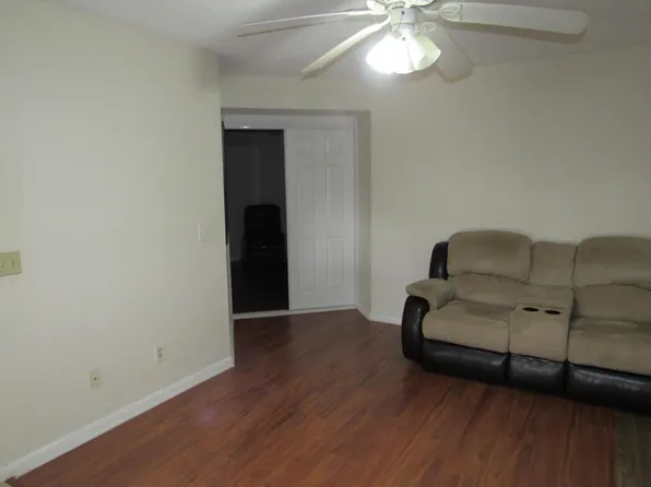 6531 SE Federal Highway #E-105, Stuart, FL 34997