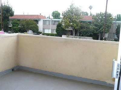 5th image of 14335 Burbank Blvd APT 12