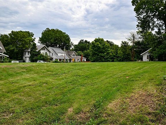4th image of 4003 Chestnut Ave