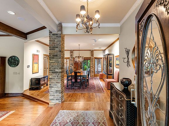 3rd image of 9009 Arbor Park Dr