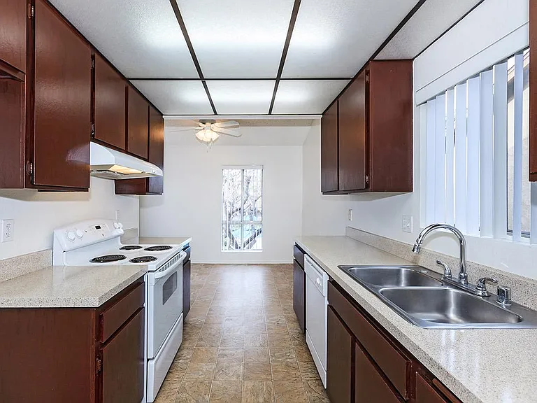 5001 Beach Blvd — Photo 13