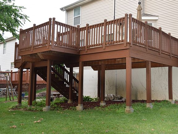 Huge Deck, Just Refurbished!