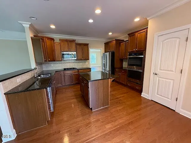 804 Greystone Crest Way — Photo 5