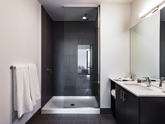 5th image of 3150 S Union Ave #403
