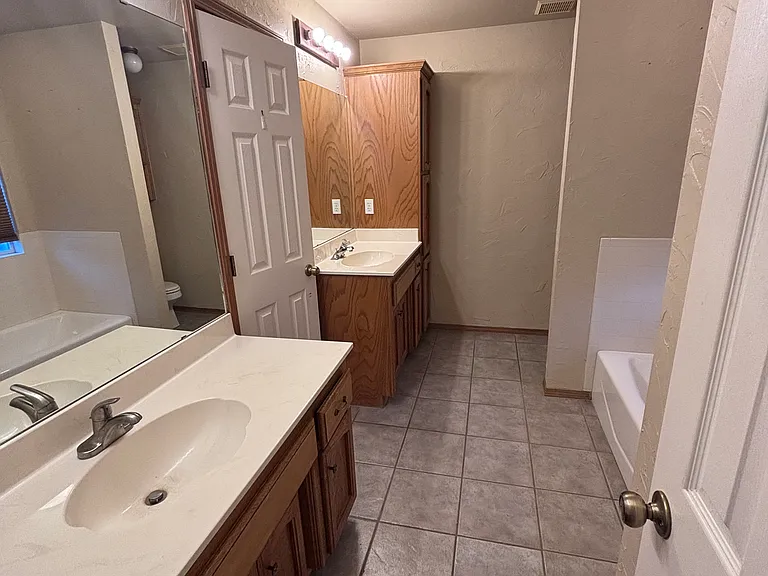 6613 Academy Dr — Photo 6