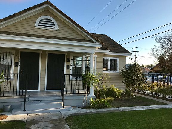 2nd image of 1526 W 51st Pl #1526