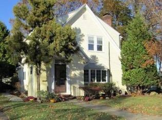 35 Shirley Blvd, Cranston, RI 02910