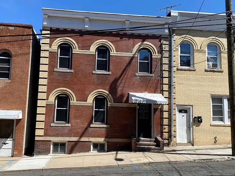 55 Spring St #2 — Photo 1