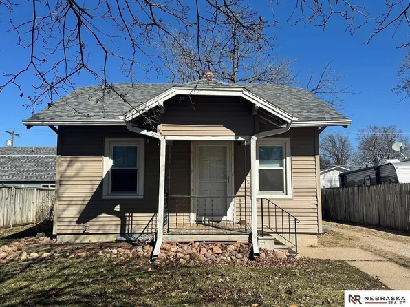 4438 Greenwood St, Lincoln, NE 68504