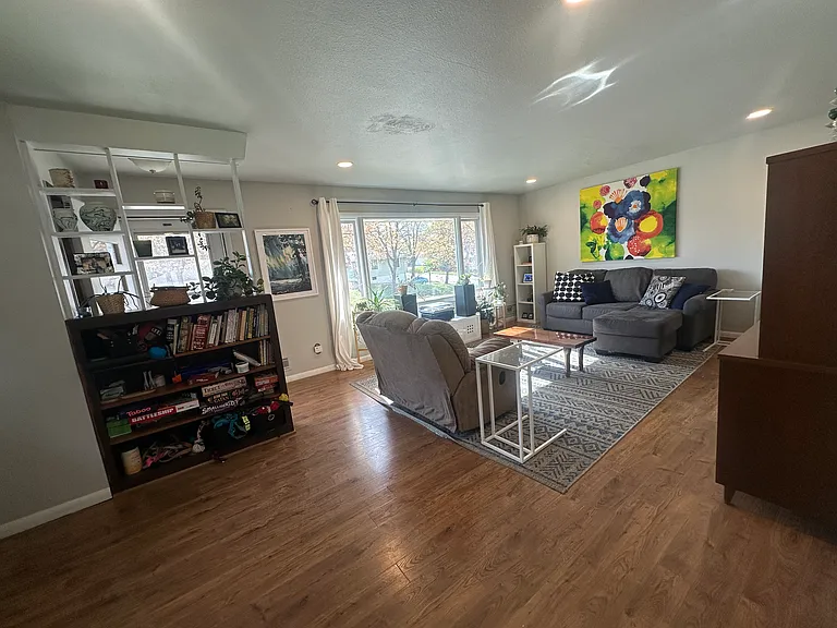1609 4th Ave NE — Photo 10