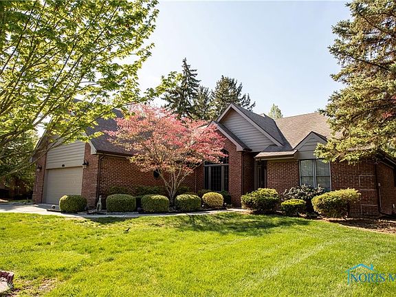 2nd image of 105 Wentworth Ct