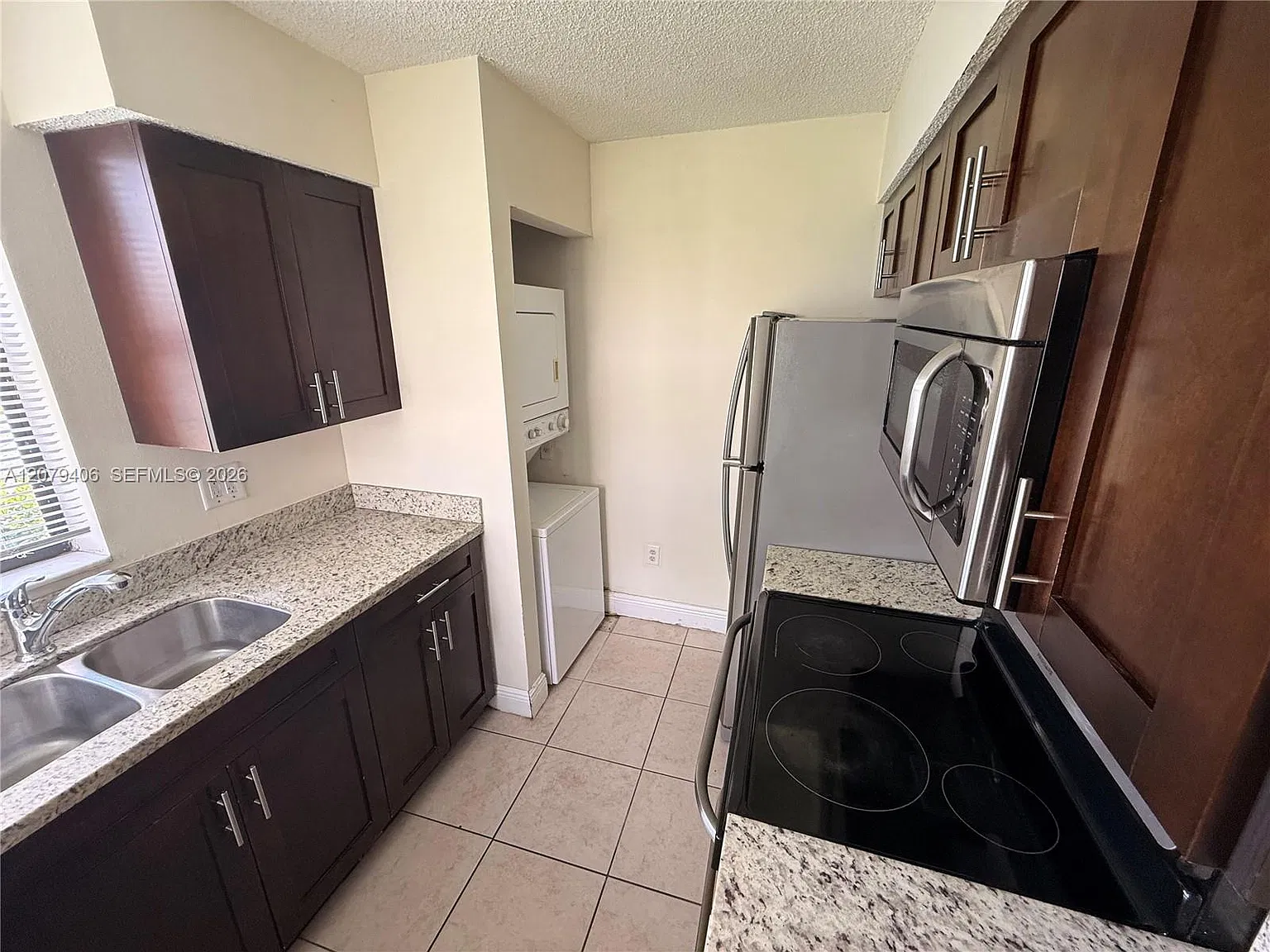 Lakeshore Condo #2 — Photo 2
