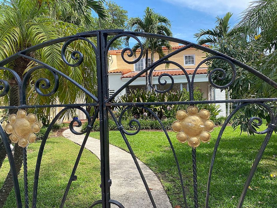 1st image of 6039 La Gorce Dr