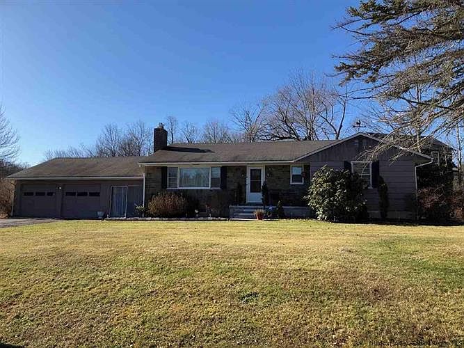 1st image of 20 Pleasant View Dr