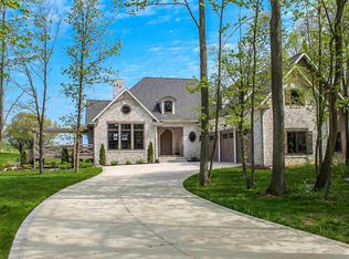 5933 Deer Hollow Rd, Auburn, IN 46706