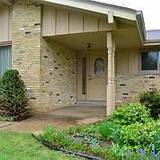 3rd image of 10621 Crestview Dr