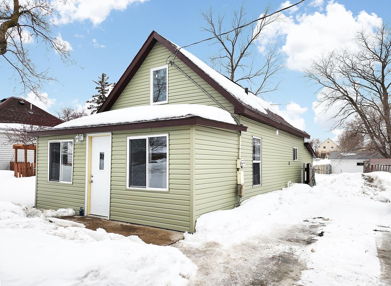 218 Lake Ave, Detroit Lakes, MN 56501 Zillow
