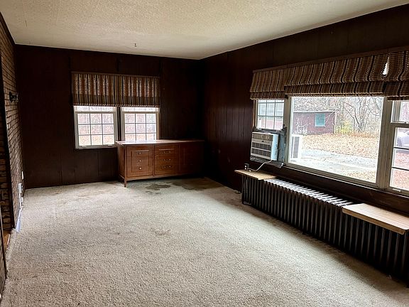 2nd image of 230 E Porter St