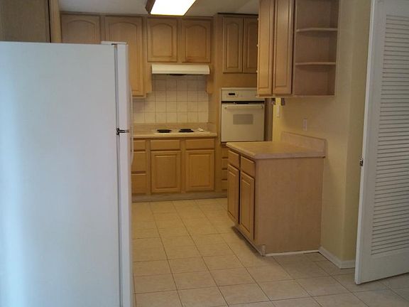2nd image of 420 Hickory Ln SE