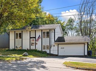 1916 3rd St E, Saint Paul, MN 55119