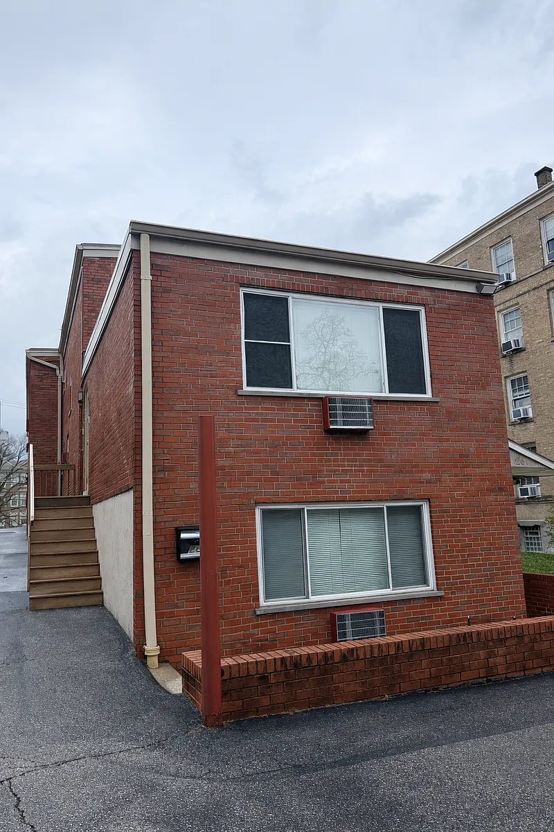 Building Photo - Debby Apartments