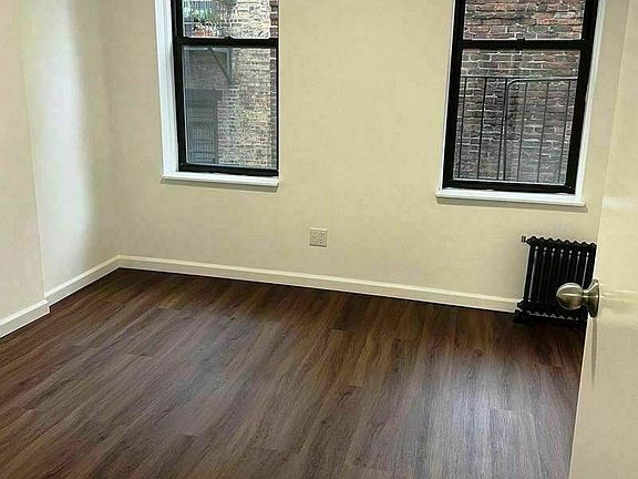 2nd image of 225 W 16th St APT 2B
