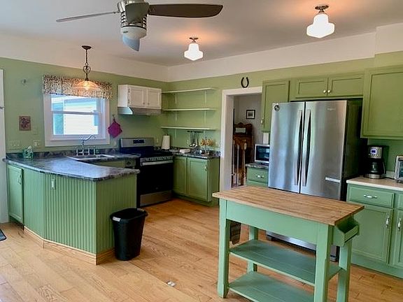 2nd image of 7923 Ferry Rd