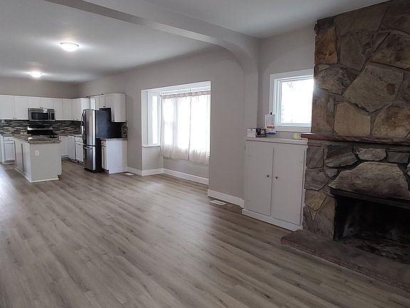 5th image of 673 E Bryan Ave