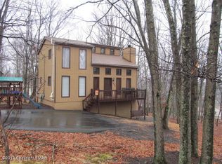 235 Bellingham Dr, Bushkill, PA 18324