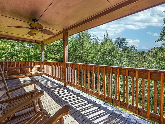 3rd image of 3263 Cove Creek Way