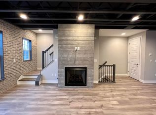 4 N Center St, Springfield, OH 45502