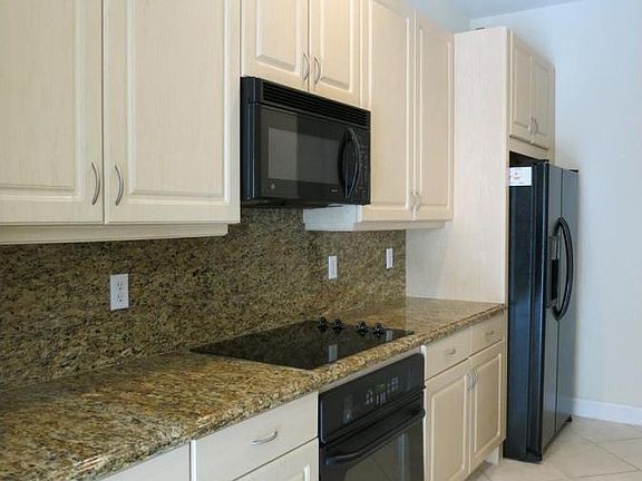 2nd image of 8659 Blaze Ct #8659