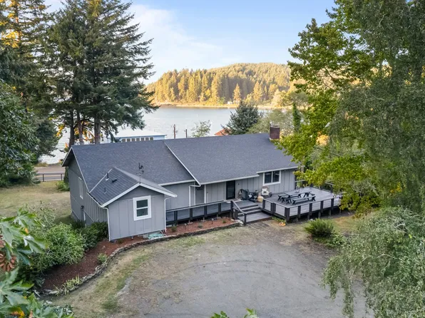66227 N Bay Rd, North Bend, OR 97459