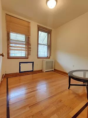 4th image of 25-40 32nd St #B