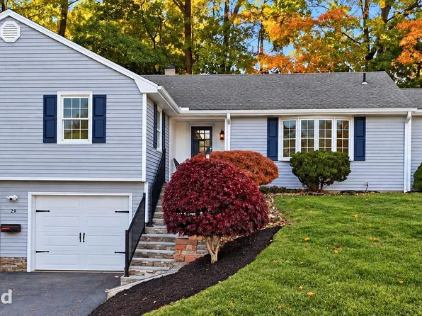 29 Homecrest Street, Newington, CT 06111