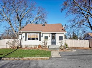 23 Covel Cir, Warwick, RI 02888