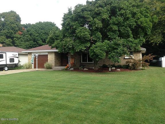 2nd image of 167 W 35th St