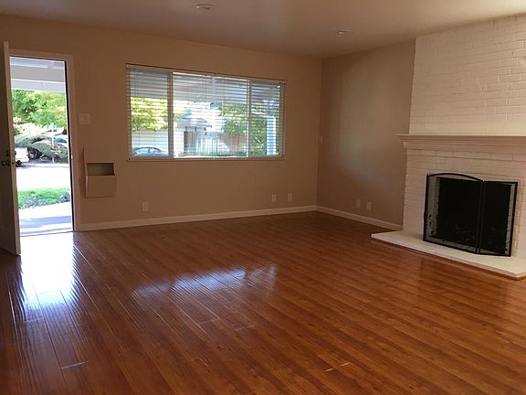 4th image of 1819 Toyon Dr